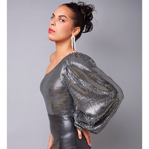 Silver Shimmering One-Shoulder Bodysuit - Picture 5 of 5